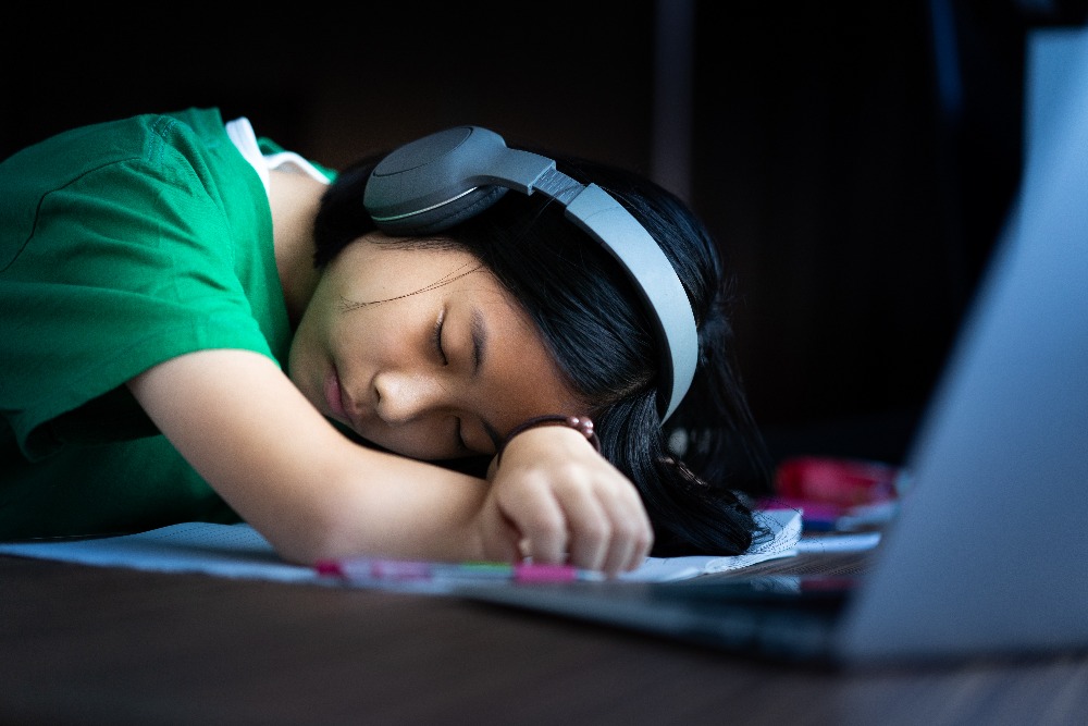 寝るときに音楽って聴いてもいいの 睡眠におすすめの聴き方について解説 ネムリウム 西川株式会社