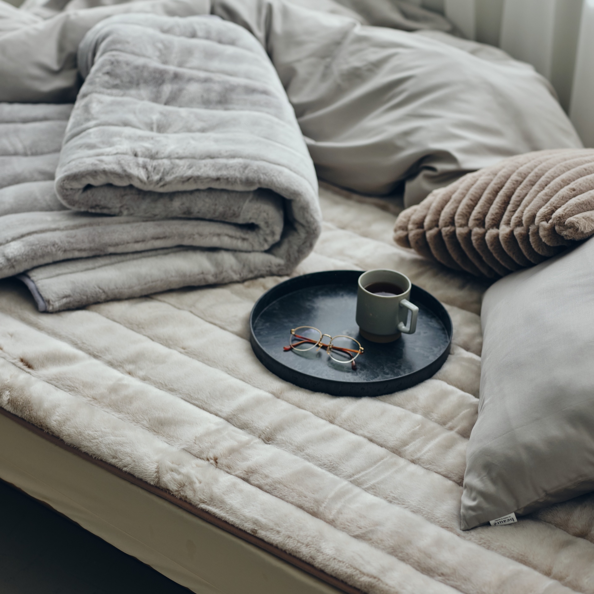 nishikawa 　アクリル敷パッドの画像