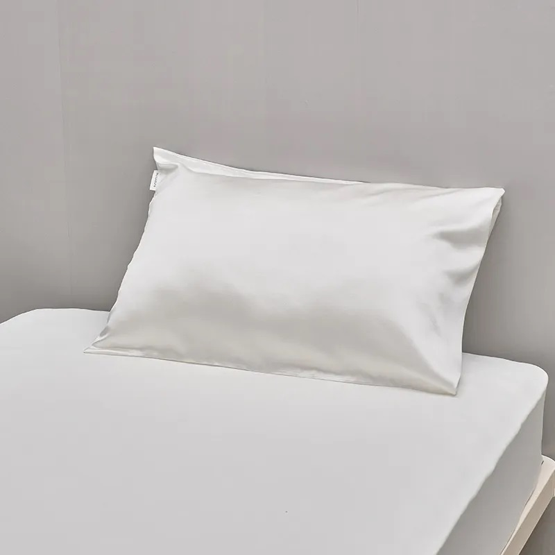 newmine　ピローケース（シルクサテン）の画像