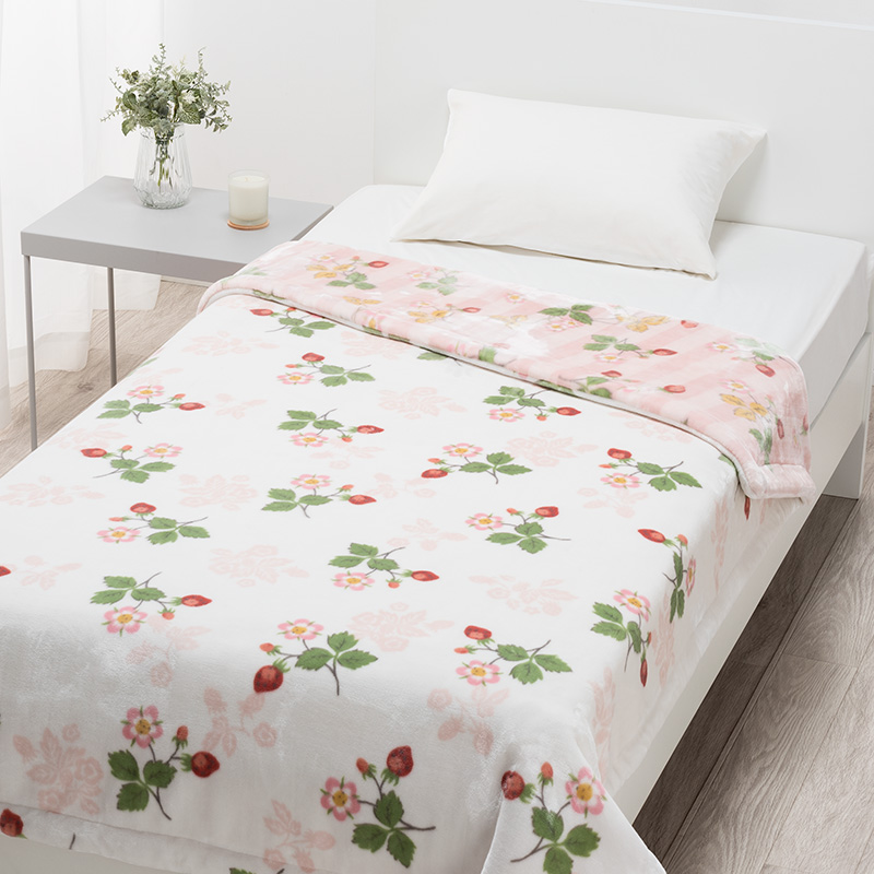 ウエッジウッド　リバーシブルわた入毛布の画像