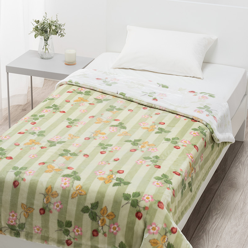 ウエッジウッド　リバーシブルわた入毛布の画像