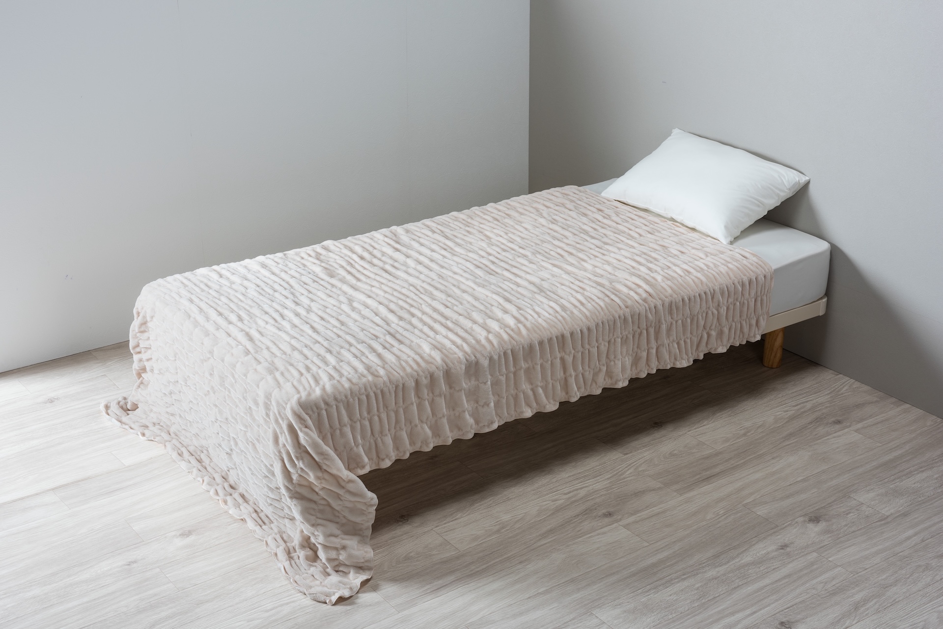 newmine　シルク混ブランケット（毛羽部分）の画像