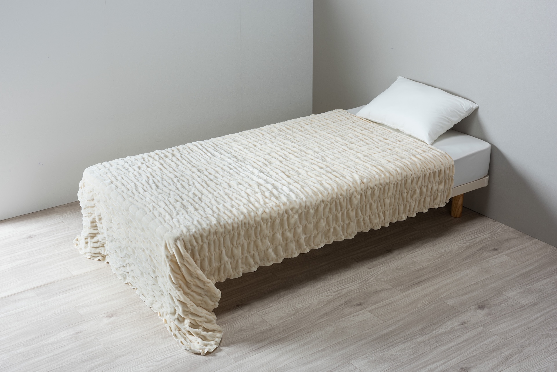 newmine　シルク混ブランケット（毛羽部分）の画像