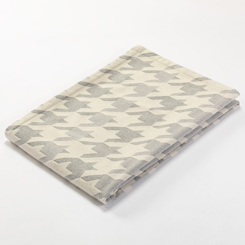 イトリエ　カシミヤ混ブランケットの画像