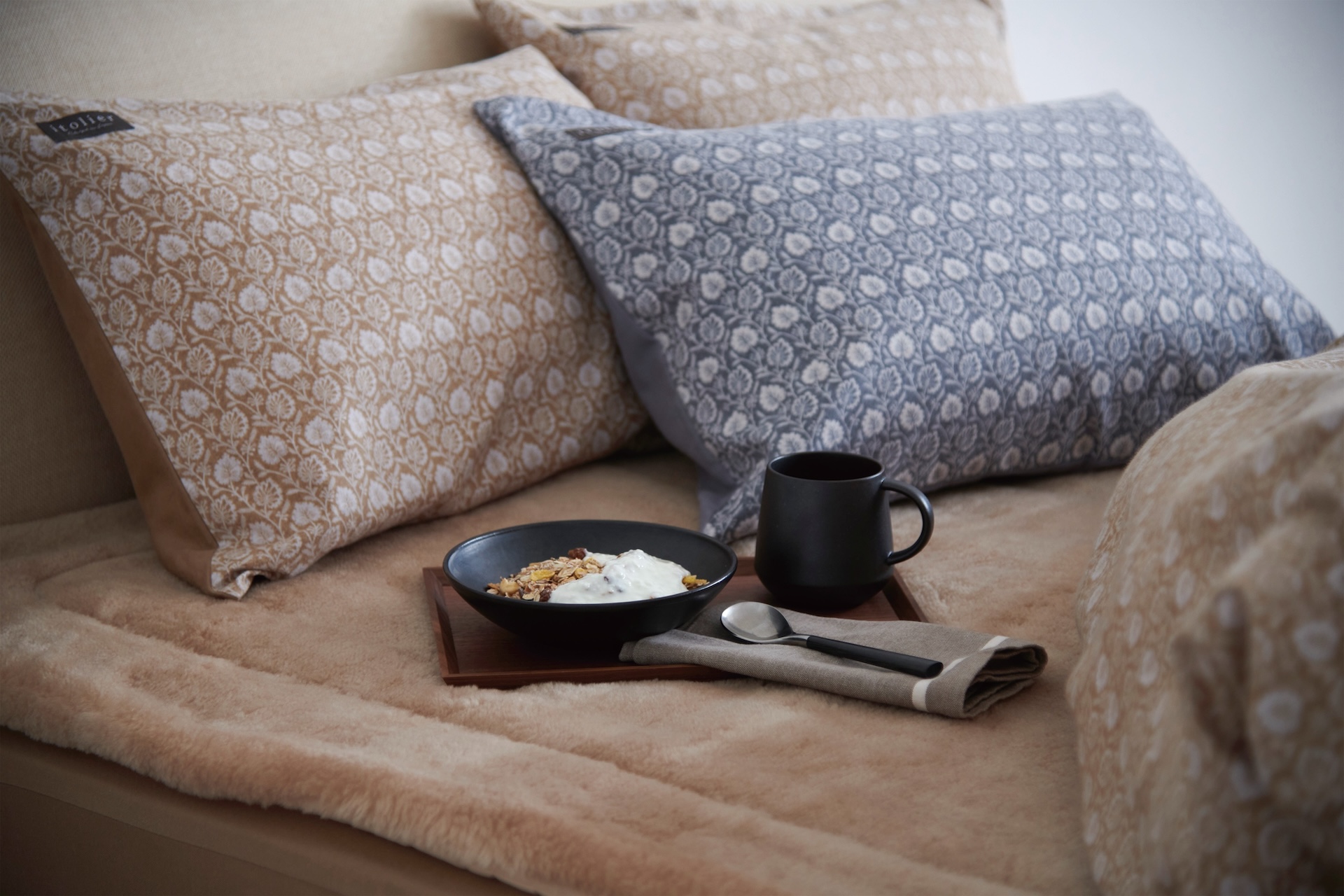 イトリエ　ロングパイルウール敷パッドの画像