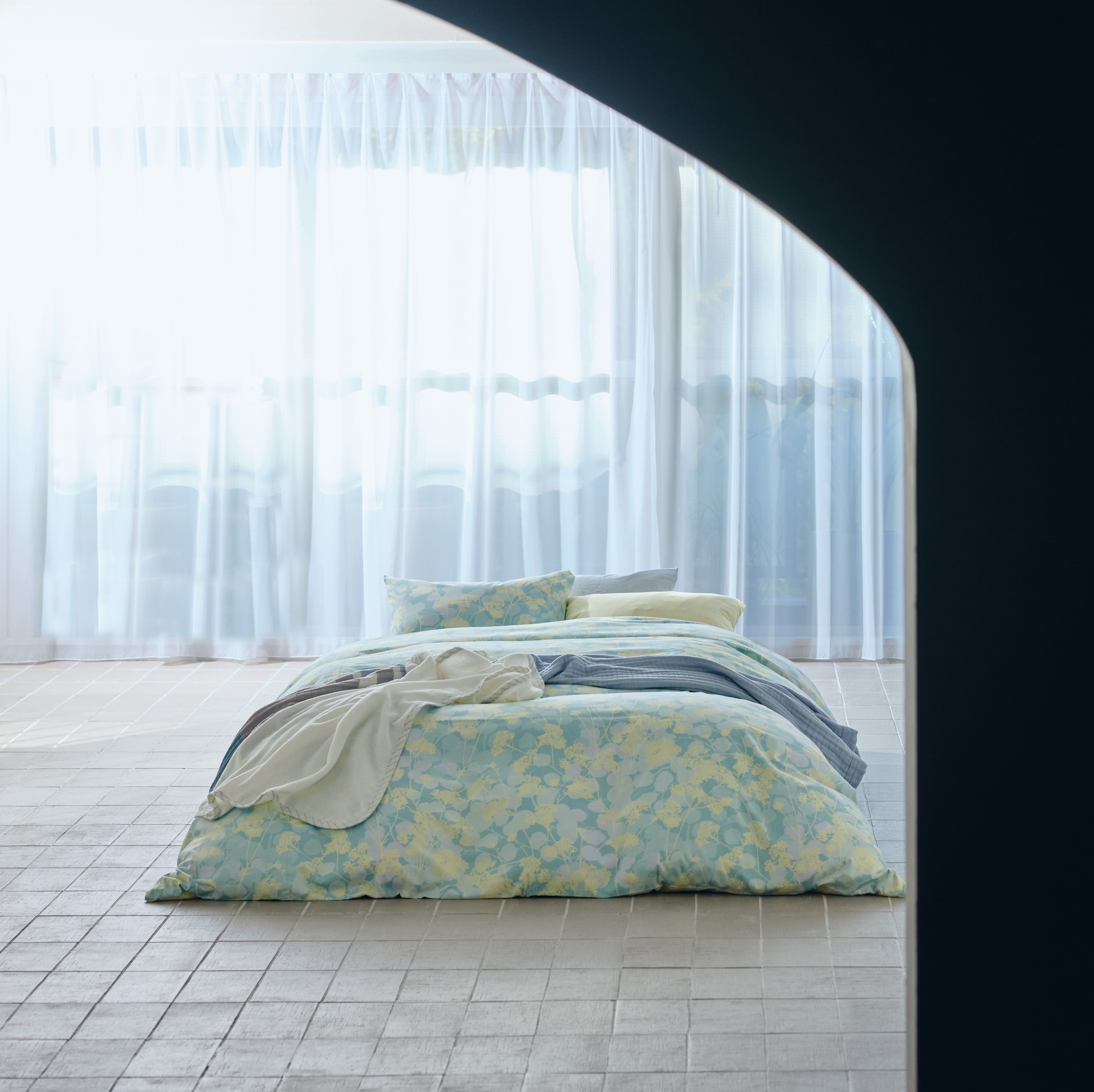 nishikawa 　ピローケースの画像